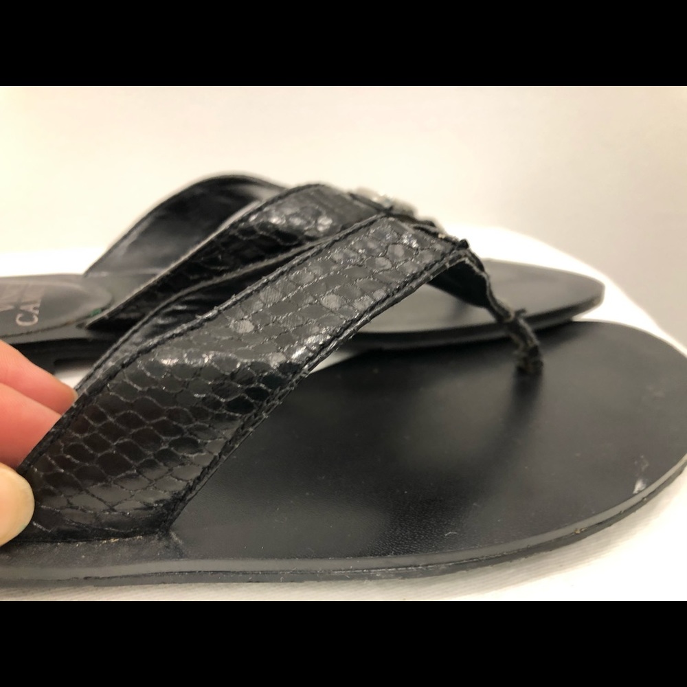 Vince Camuto Flip Flops - Picture 4 of 8